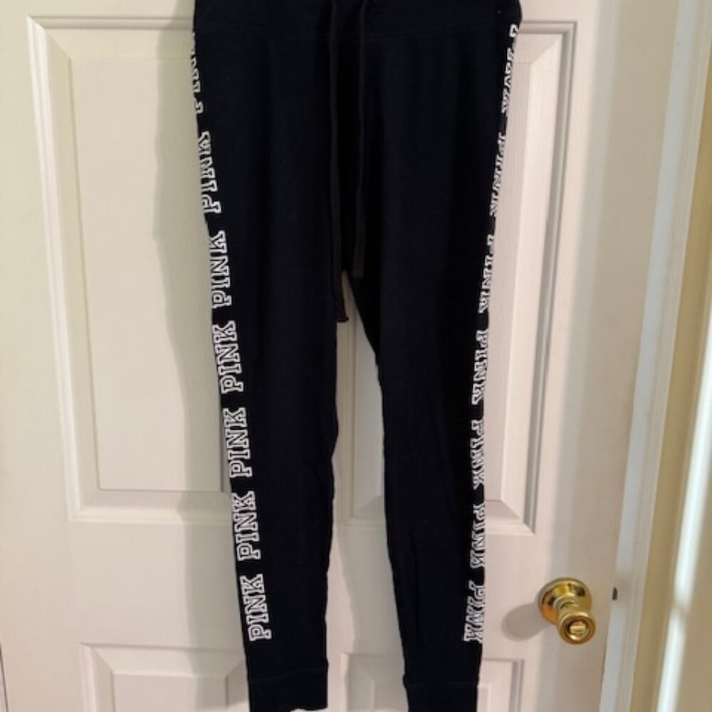 NWOT Victoria's Secret PINK Black White Campus Logo Yoga Pants Small